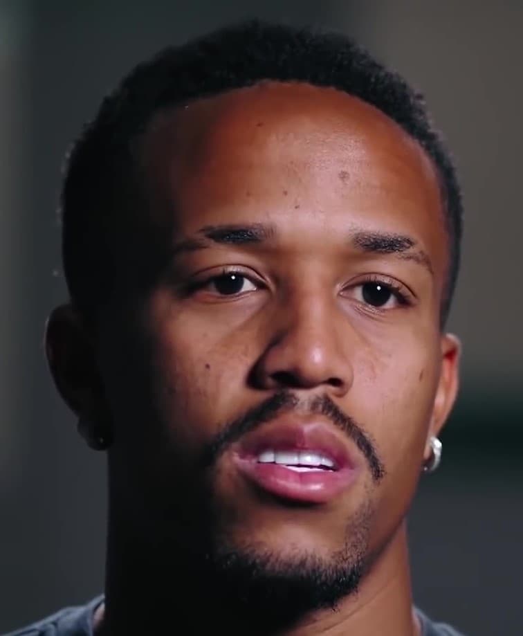 Éder Militão 컷아웃 사진