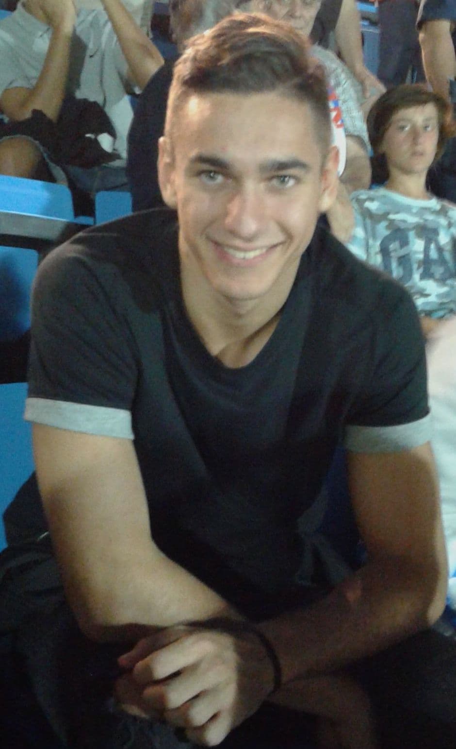 Alex Meret Freisteller-Foto