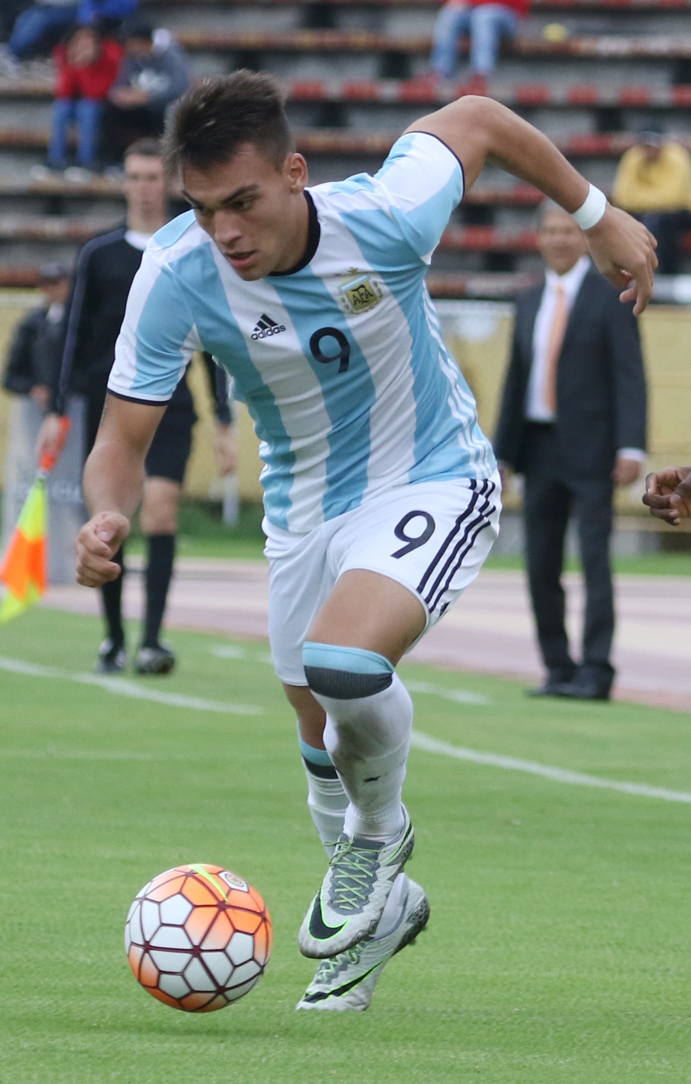 تصویر برش‌خورده Lautaro Martínez