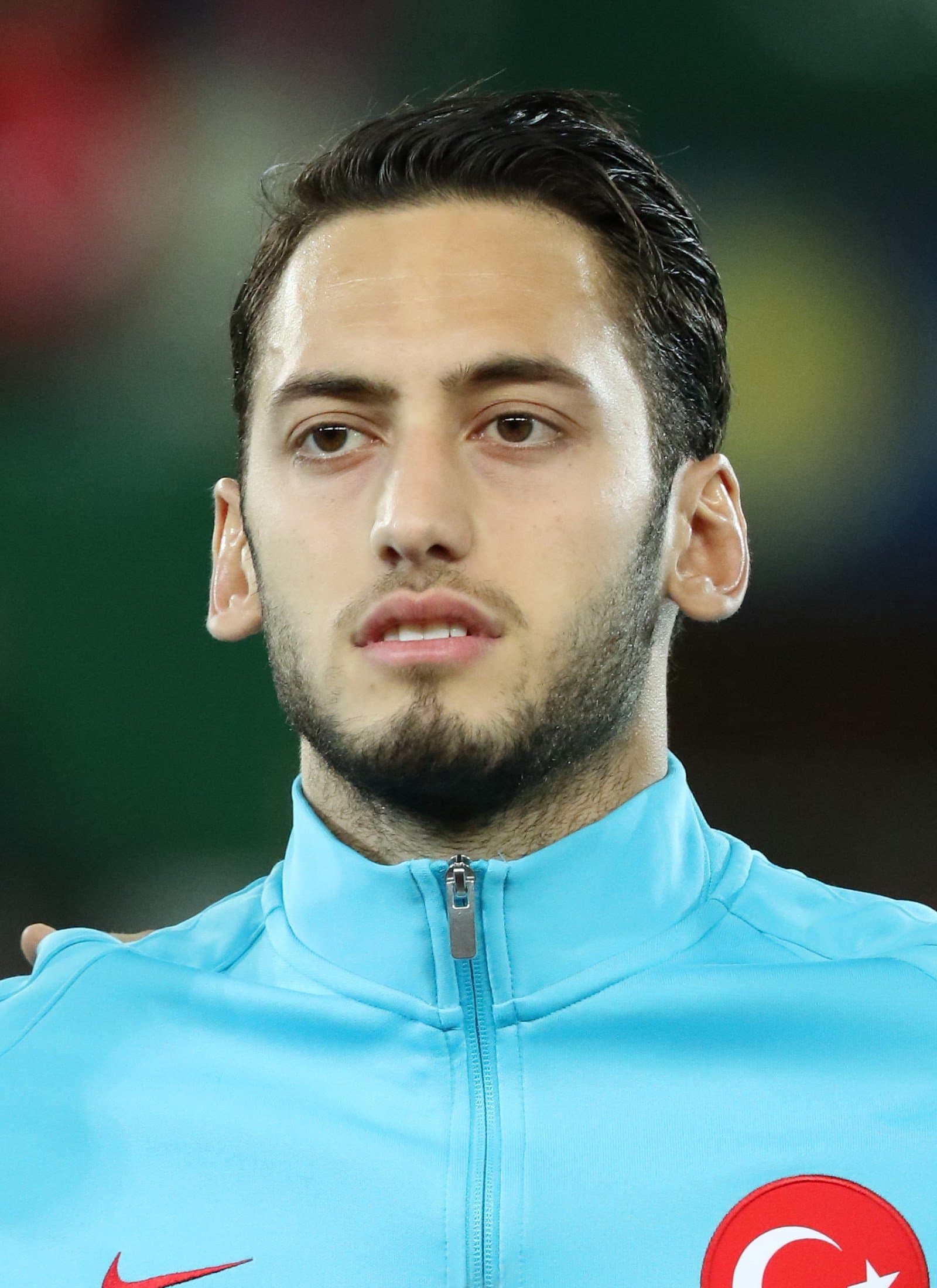 Foto recortada de Hakan Çalhanoğlu